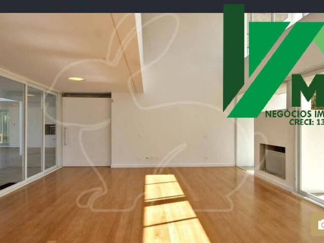 Casa para Venda em Santana de Parnaíba - 5