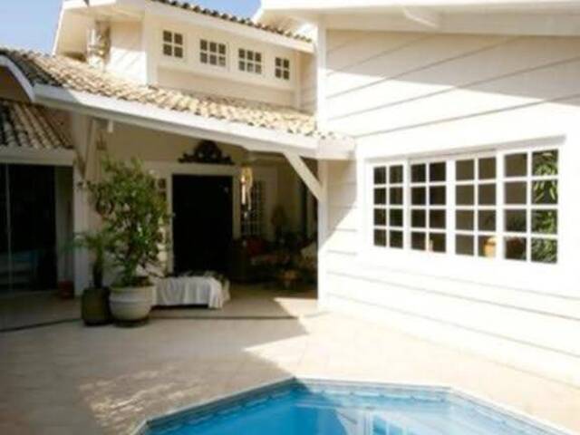 Casa para Venda em Santana de Parnaíba - 2
