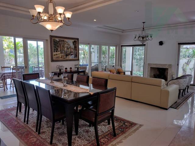 Casa para Venda em Santana de Parnaíba - 5