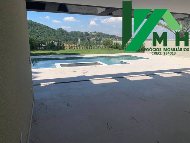 Casa para Venda em Santana de Parnaíba - 5