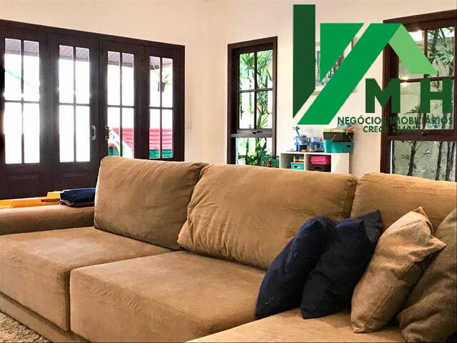 Casa para Venda em Santana de Parnaíba - 4