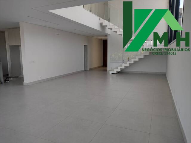 Casa para Venda em Santana de Parnaíba - 4