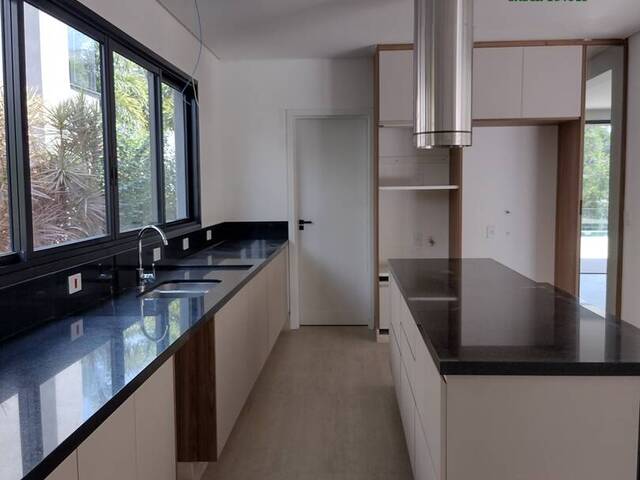 Casa para Venda em Santana de Parnaíba - 5