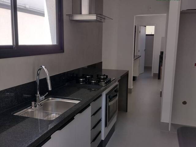 Casa para Venda em Santana de Parnaíba - 5