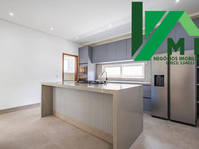 Casa para Venda em Santana de Parnaíba - 4