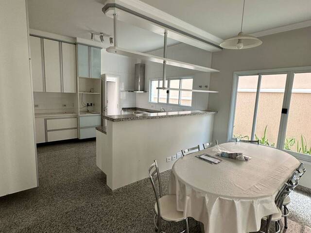 Casa para Venda em Santana de Parnaíba - 5