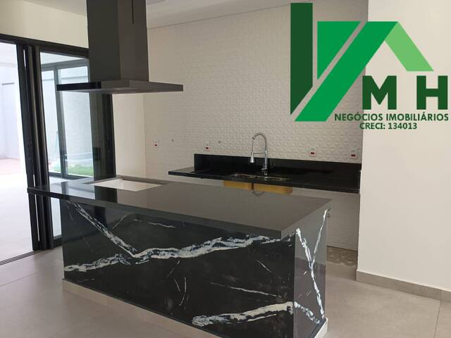 Casa para Venda em Santana de Parnaíba - 5