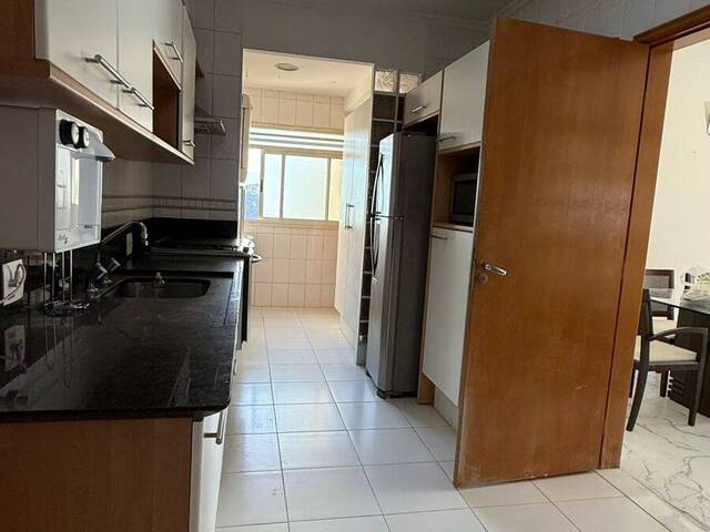 Apartamento para Venda em Santana de Parnaíba - 3