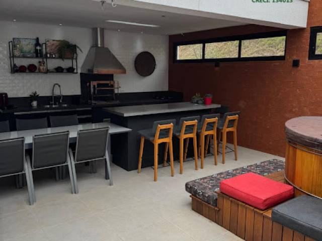 Casa para Venda em Santana de Parnaíba - 4