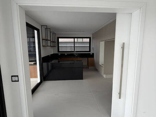 Casa para Venda em Santana de Parnaíba - 5