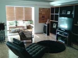 Casa para Venda em Santana de Parnaíba - 2