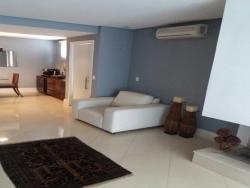 Casa para Venda em Santana de Parnaíba - 1